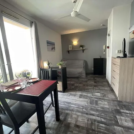 Avec Balcon A La Rochelle, A Proximite, Piscine Et Securisee - Fr-1-246-673 La Rochelle (Charente-Maritime)