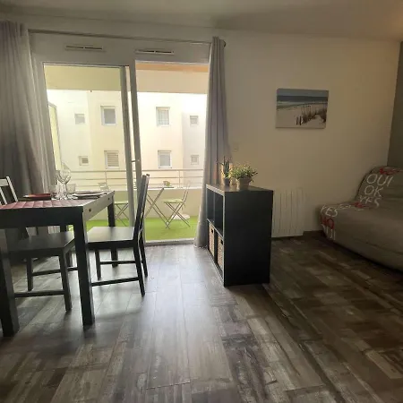 Avec Balcon A La Rochelle, A Proximite, Piscine Et Securisee - Fr-1-246-673 La Rochelle (Charente-Maritime)